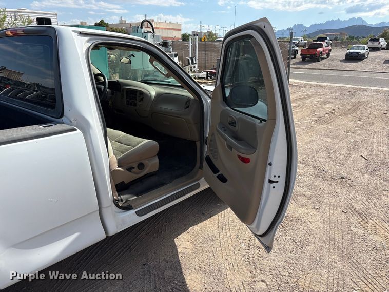 image for item JM9505 2004 Ford F150 pickup truck