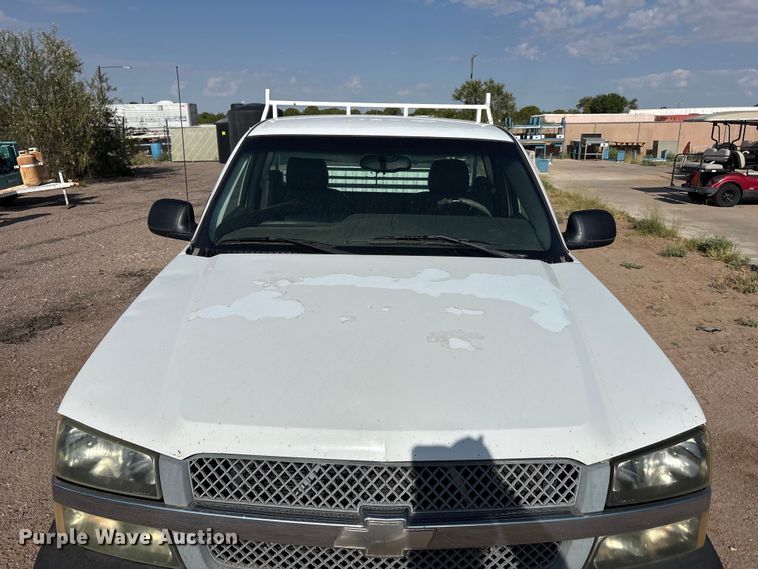 image for item JM9506 2004 Chevrolet Silverado 1500 pickup truck