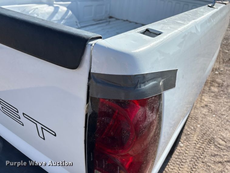 image for item JM9506 2004 Chevrolet Silverado 1500 pickup truck