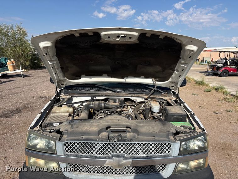 image for item JM9506 2004 Chevrolet Silverado 1500 pickup truck