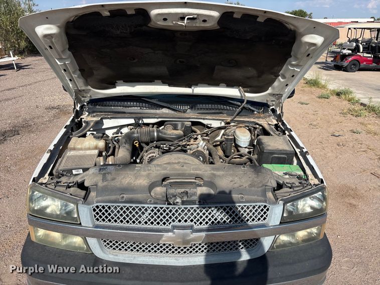 image for item JM9506 2004 Chevrolet Silverado 1500 pickup truck
