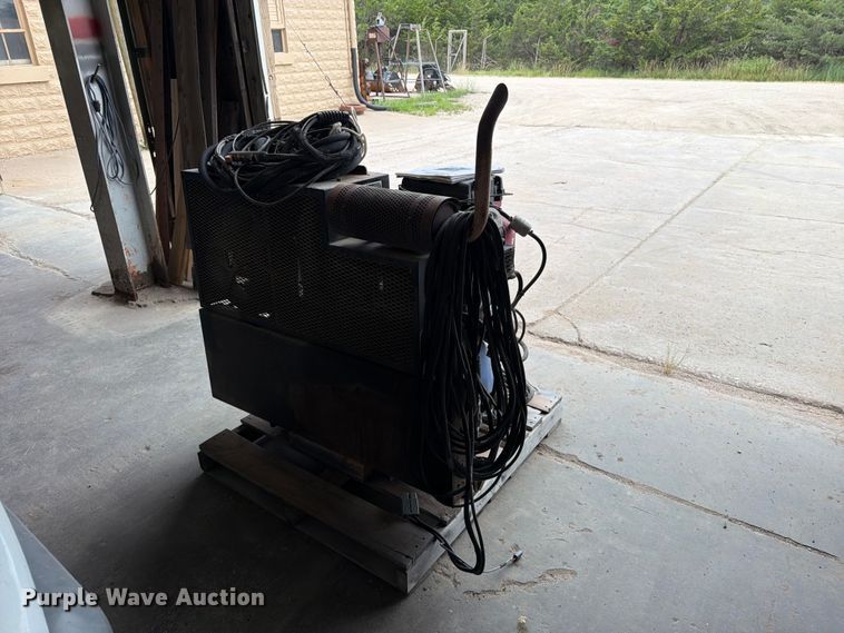 image for item MZ9727 2007 Air N Arc Industrial Series welder/generator