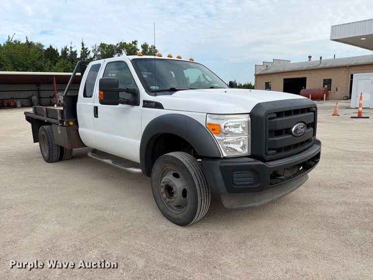 image for item MZ9728 2012 Ford F-450 Ext. Cab flatbed truck