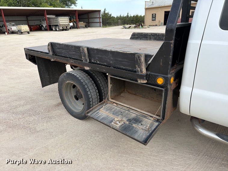image for item MZ9728 2012 Ford F-450 Ext. Cab flatbed truck
