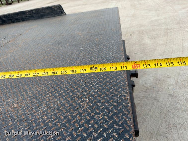 image for item MZ9728 2012 Ford F-450 Ext. Cab flatbed truck