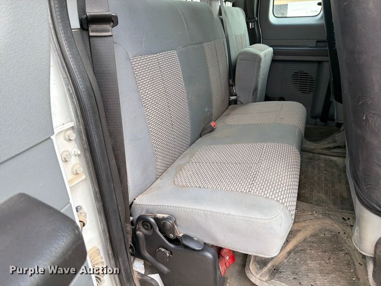 image for item MZ9728 2012 Ford F-450 Ext. Cab flatbed truck