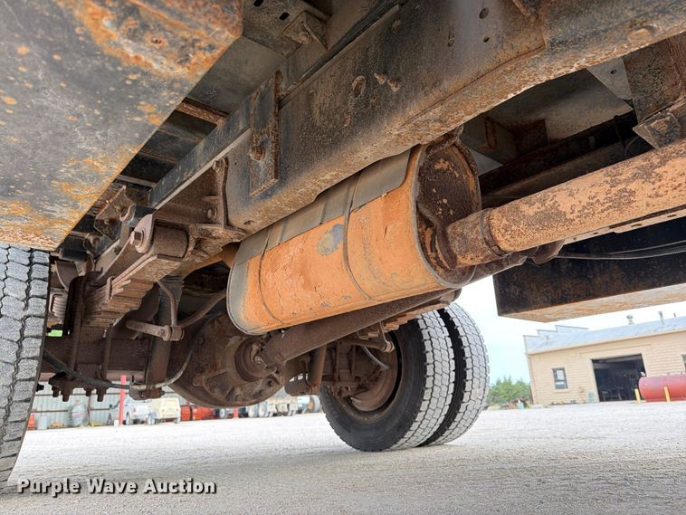 image for item MZ9728 2012 Ford F-450 Ext. Cab flatbed truck