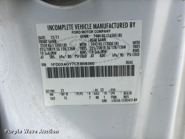 image for item MZ9728 2012 Ford F-450 Ext. Cab flatbed truck