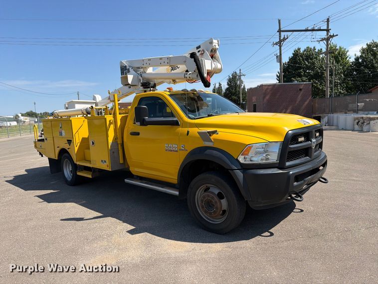 image for item MZ9730 2015 RAM 5500HD bucket truck