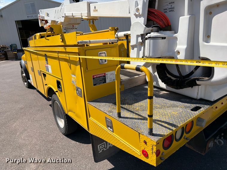 image for item MZ9730 2015 RAM 5500HD bucket truck