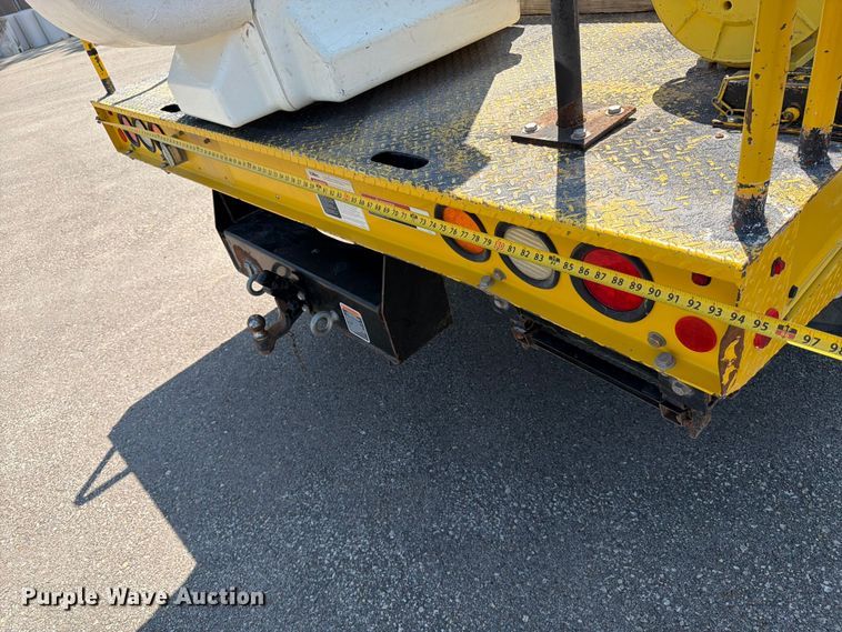 image for item MZ9730 2015 RAM 5500HD bucket truck