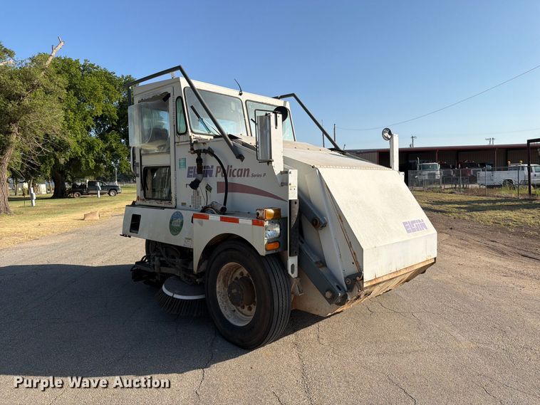 image for item MZ9744 2003 Elgin Pelican Series P street sweeper truck