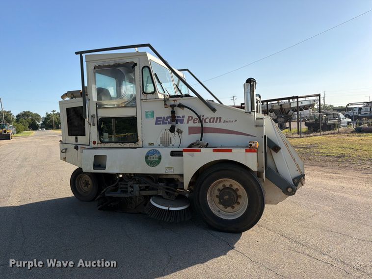image for item MZ9744 2003 Elgin Pelican Series P street sweeper truck