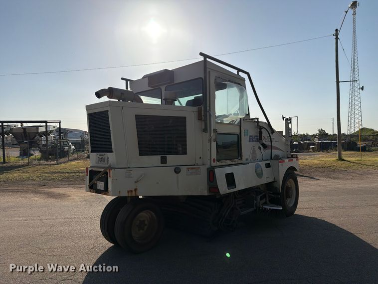image for item MZ9744 2003 Elgin Pelican Series P street sweeper truck