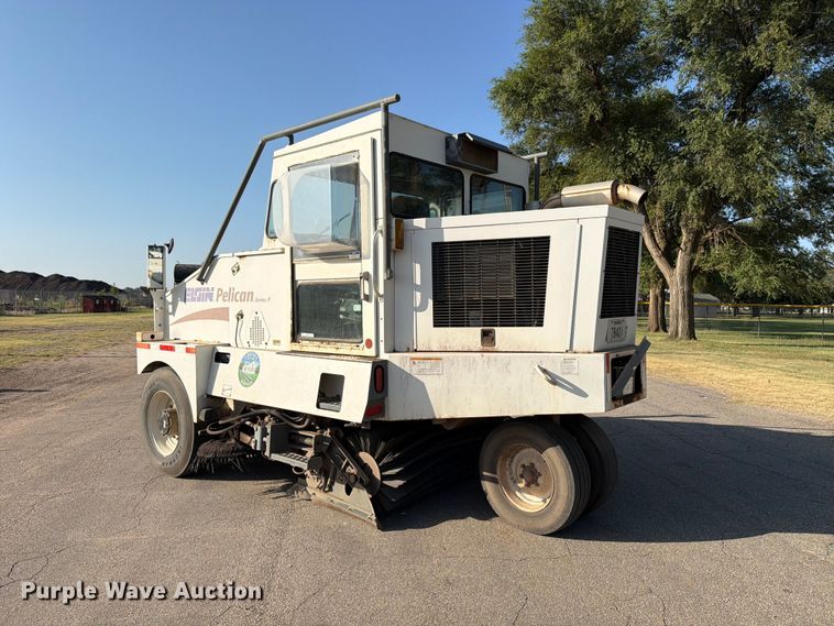 image for item MZ9744 2003 Elgin Pelican Series P street sweeper truck