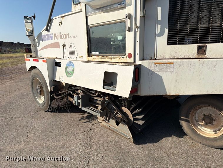 image for item MZ9744 2003 Elgin Pelican Series P street sweeper truck