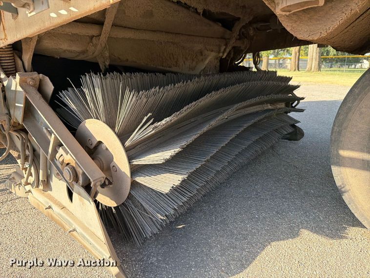 image for item MZ9744 2003 Elgin Pelican Series P street sweeper truck