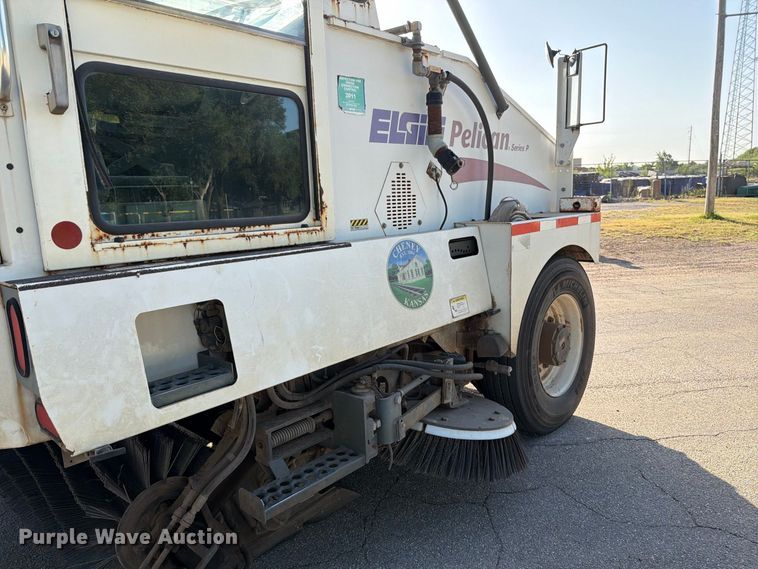 image for item MZ9744 2003 Elgin Pelican Series P street sweeper truck
