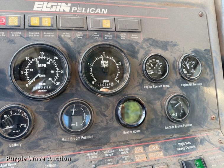 image for item MZ9744 2003 Elgin Pelican Series P street sweeper truck