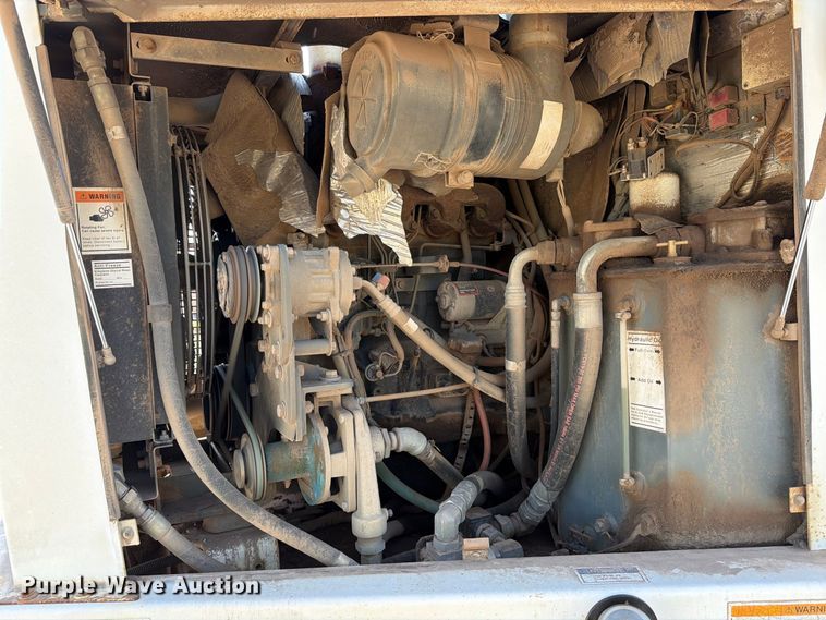 image for item MZ9744 2003 Elgin Pelican Series P street sweeper truck