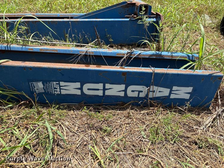 image for item NK9235 Magnum two post automotive lift