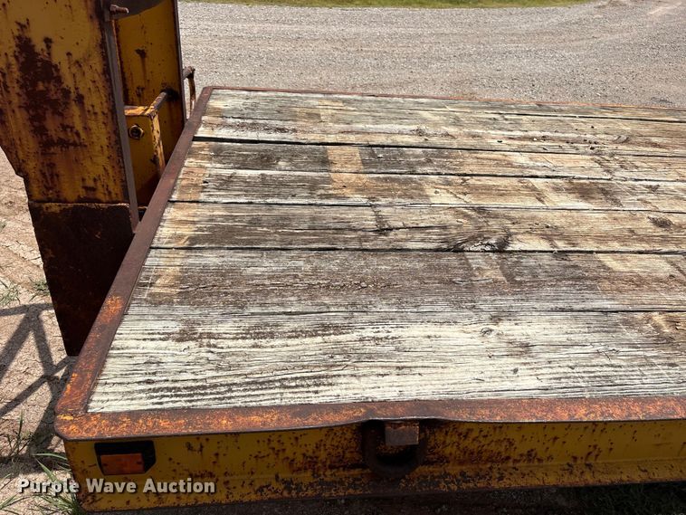image for item NK9239 1978 Belshe T-8 equipment trailer