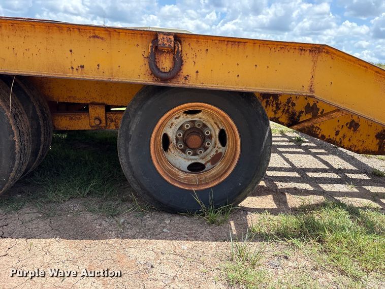 image for item NK9239 1978 Belshe T-8 equipment trailer