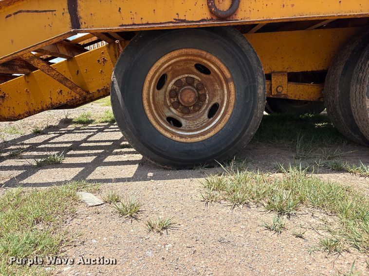 image for item NK9239 1978 Belshe T-8 equipment trailer