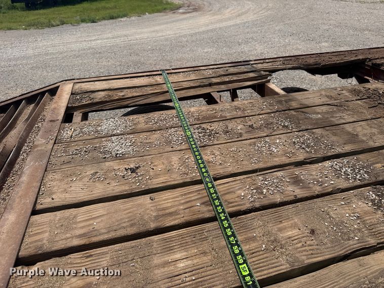 image for item NK9242 1985 W-W equipment trailer