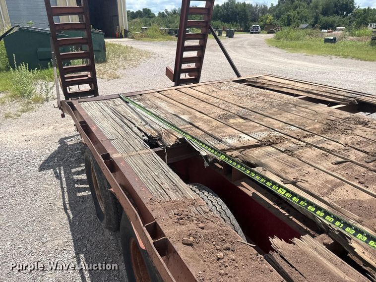 image for item NK9242 1985 W-W equipment trailer