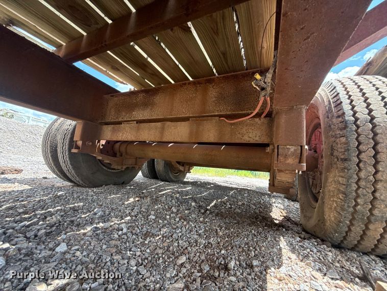 image for item NK9242 1985 W-W equipment trailer