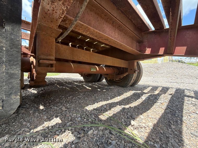 image for item NK9242 1985 W-W equipment trailer