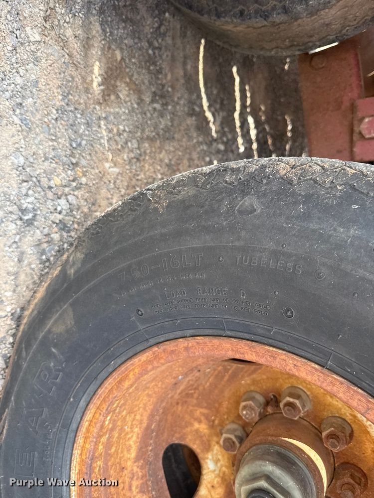 image for item NK9242 1985 W-W equipment trailer