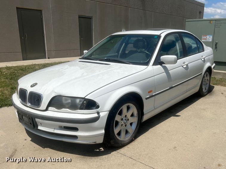 2000 BMW 323i