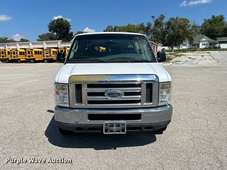 image for item NM9857 2008 Ford E150 van
