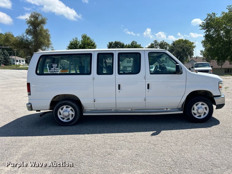 image for item NM9857 2008 Ford E150 van