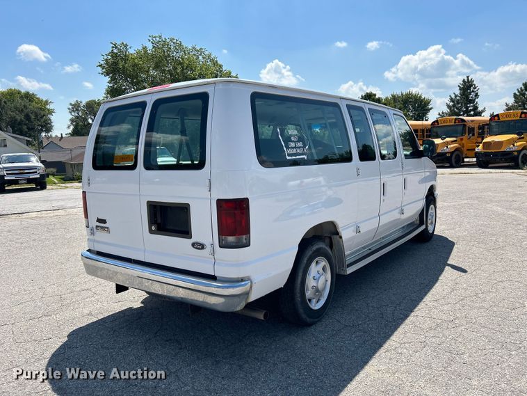 image for item NM9857 2008 Ford E150 van