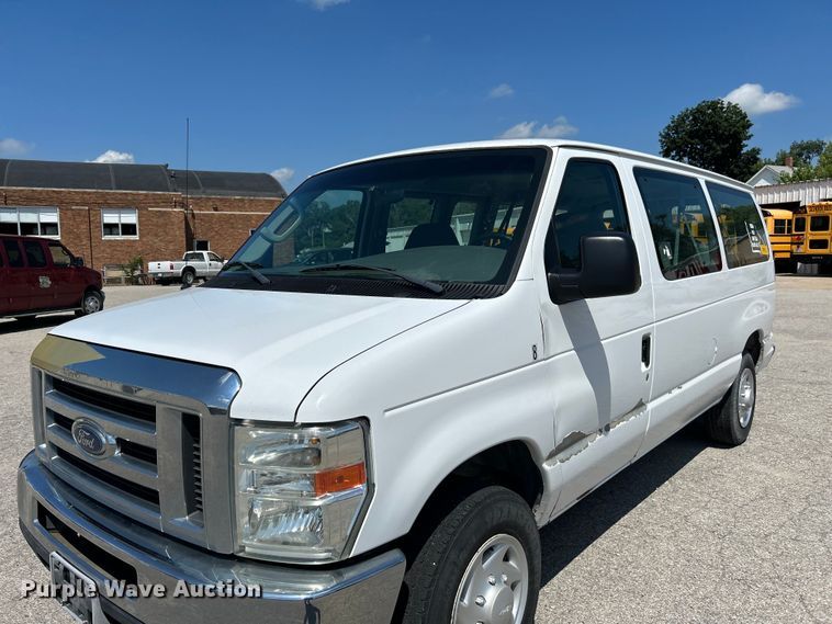 image for item NM9857 2008 Ford E150 van