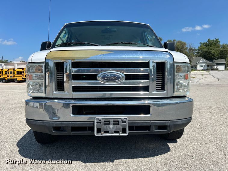 image for item NM9857 2008 Ford E150 van