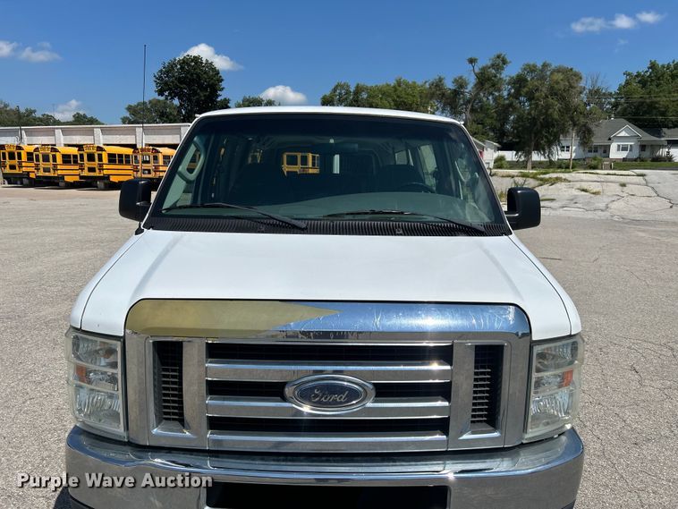 image for item NM9857 2008 Ford E150 van