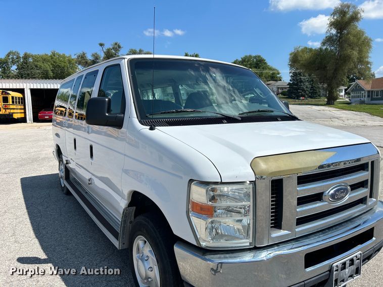 image for item NM9857 2008 Ford E150 van
