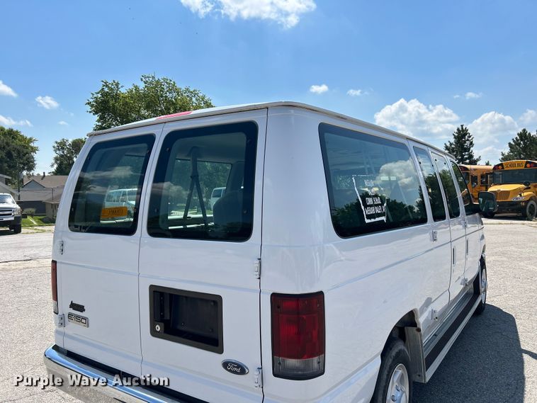 image for item NM9857 2008 Ford E150 van