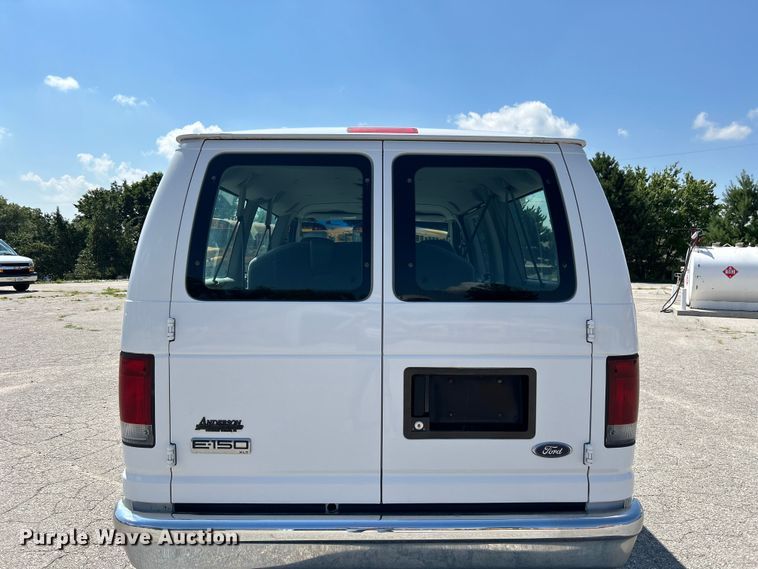 image for item NM9857 2008 Ford E150 van