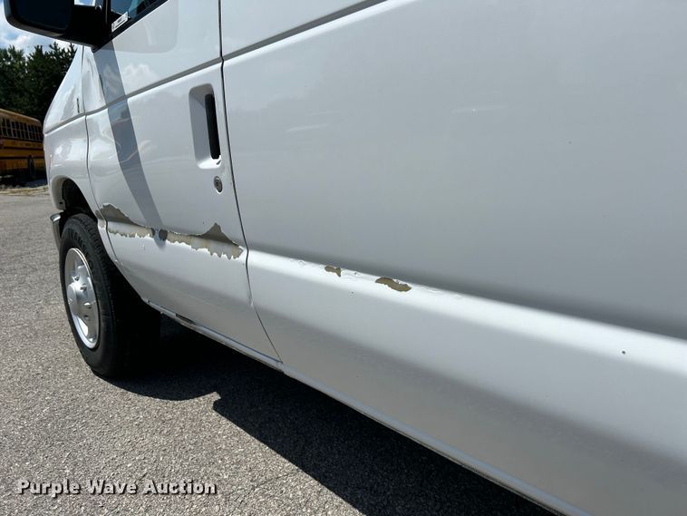 image for item NM9857 2008 Ford E150 van