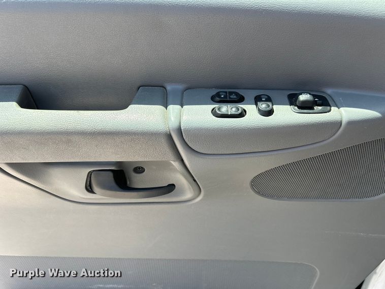 image for item NM9857 2008 Ford E150 van