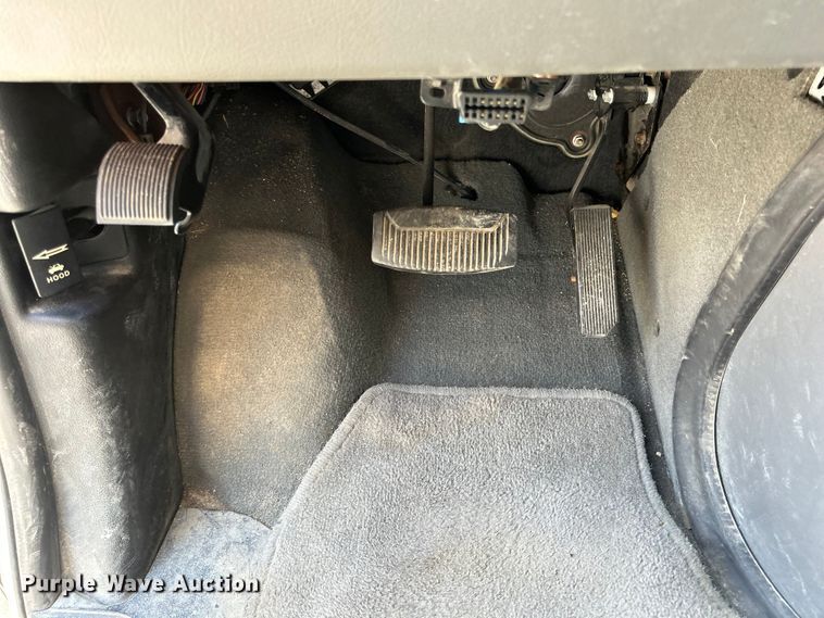 image for item NM9857 2008 Ford E150 van