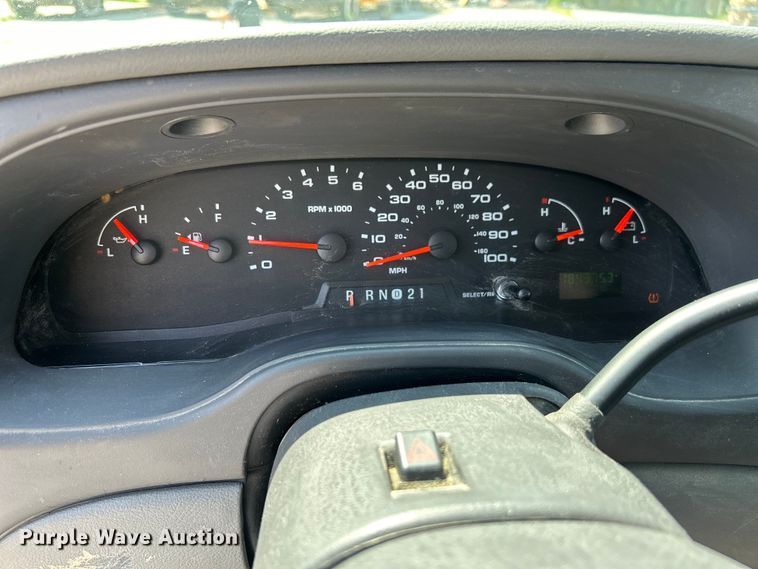 image for item NM9857 2008 Ford E150 van