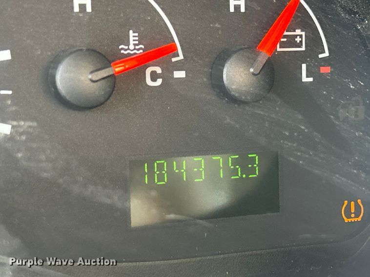 image for item NM9857 2008 Ford E150 van