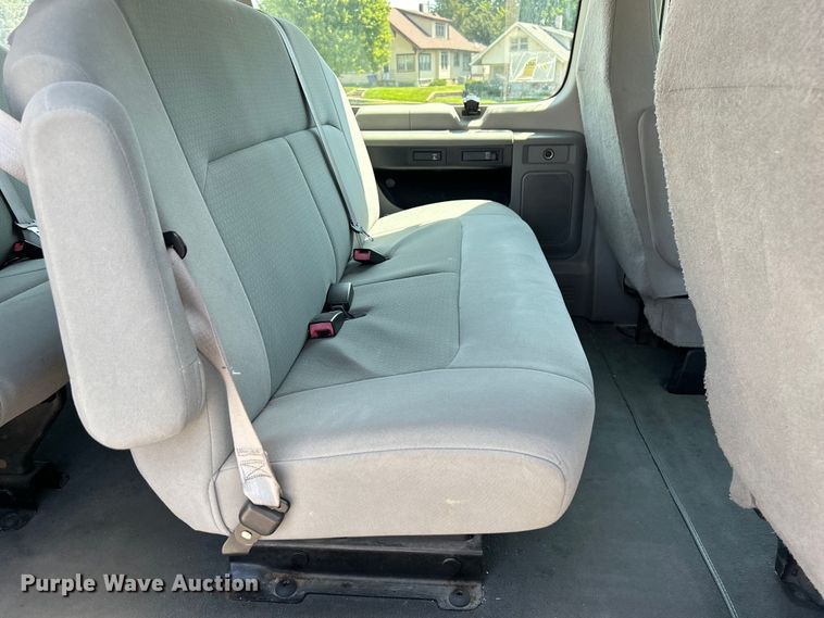 image for item NM9857 2008 Ford E150 van
