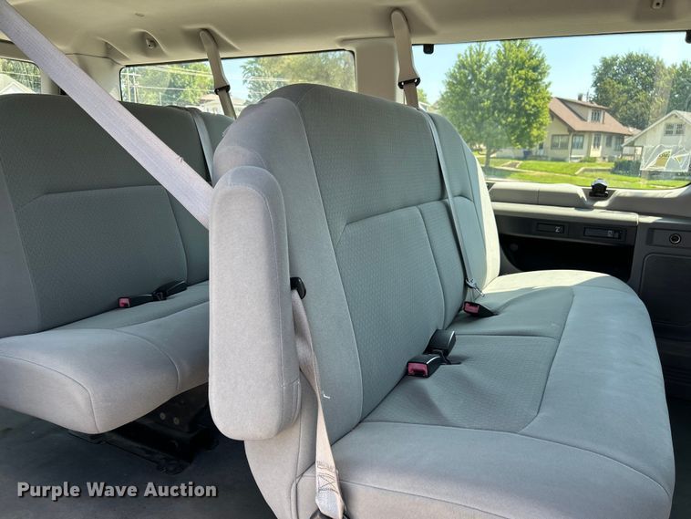 image for item NM9857 2008 Ford E150 van